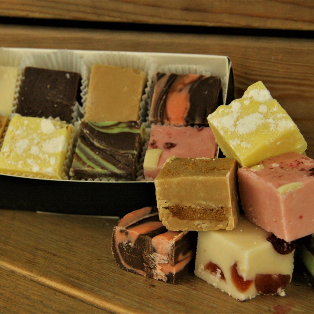 FAVOURITES BOX Handmade Fudge Potters Confectioners Great Yarmouth